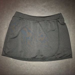 Aspire mini wrap style skirt built in shorts women’s medium